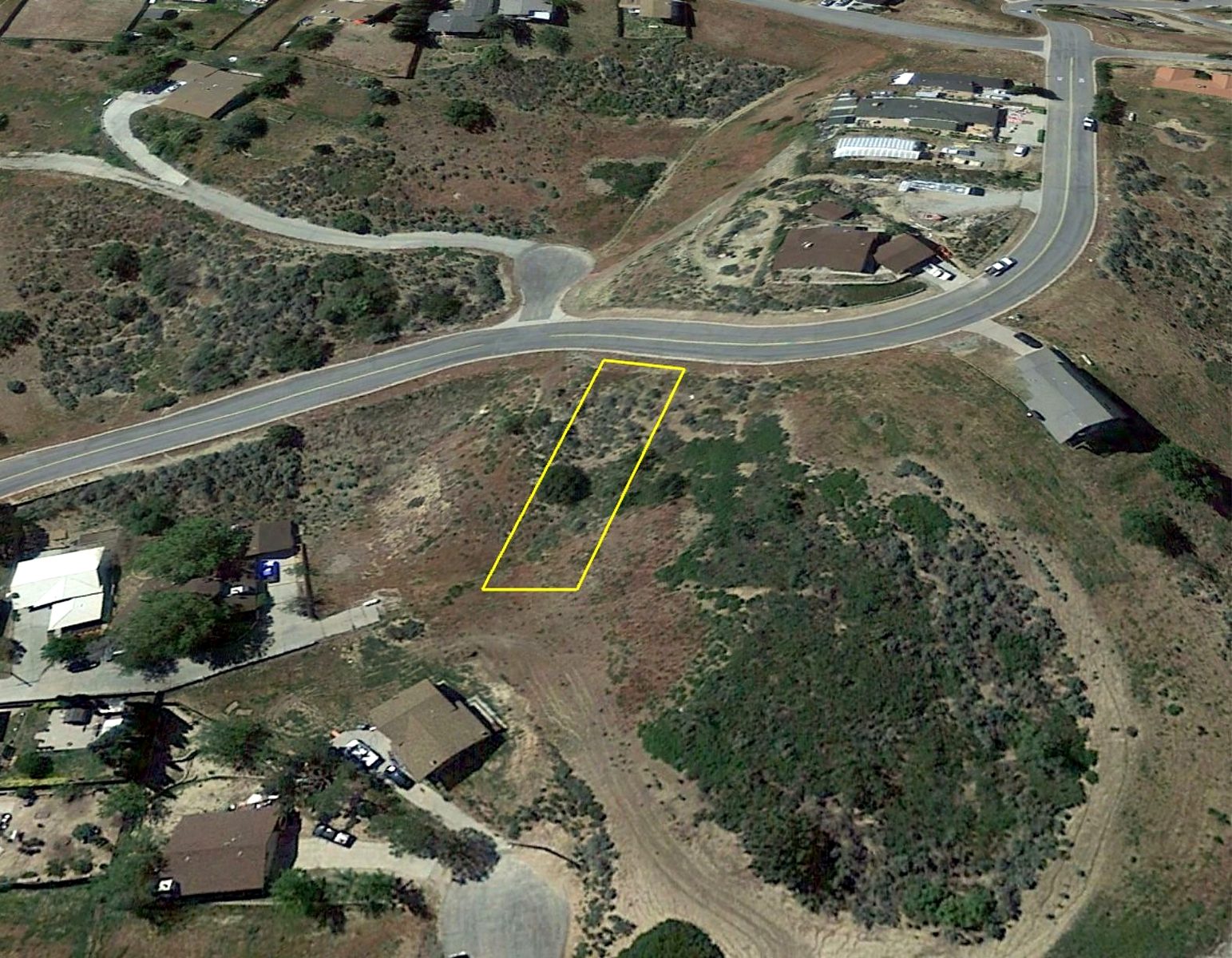7,628 sqft in Lake Hughes, CA photo 6