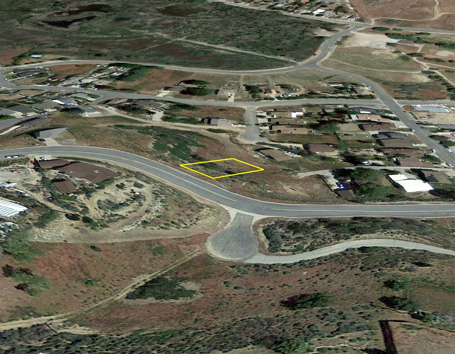 7,628 sqft in Lake Hughes, CA photo 8