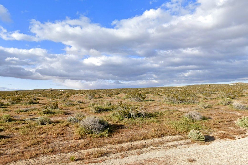 2.5 ac in Lancaster, CA photo 12