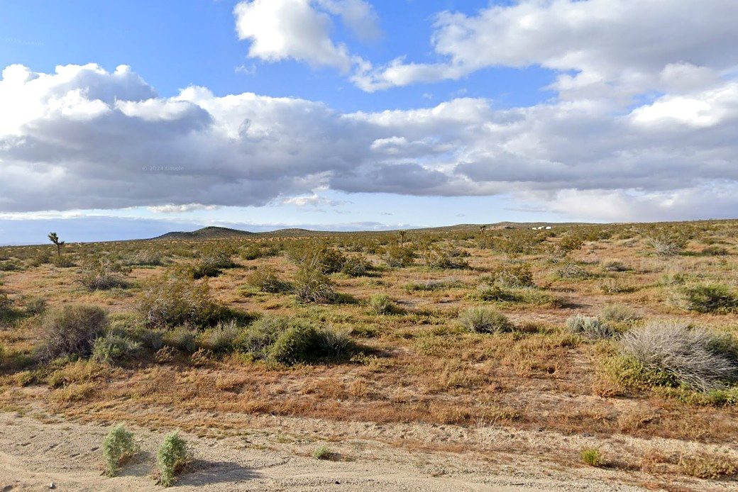 2.5 ac in Lancaster, CA photo 13